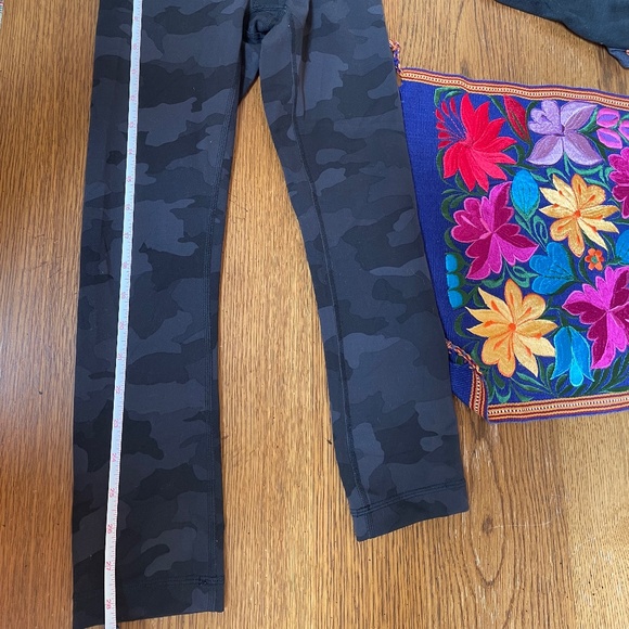 Lululemon Wunder Train Crop 21" Size 0 - Picture 5 of 5